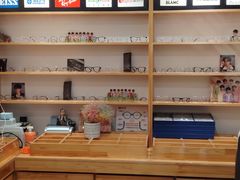 -豪门视光·星趣控·蔡司依视路眼镜代理商(中央大街店)