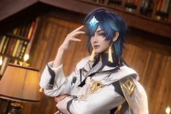 -星元素cosplay动漫摄影写真工作室