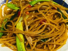 -关东小磨东北菜(上海长风大悦城店)