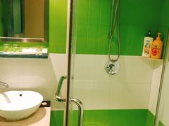 -泸州泸舍酒店(江阳区水井沟步行街店)