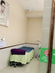 -苗医生专业祛痘·皮肤管理