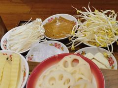 -沸炉重庆老火锅(军事博物馆店)