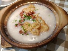 荔湾艇仔粥-新大咀港式茶餐厅(宝山万达店)