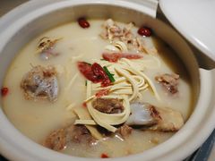 招牌筒骨砂锅-小骨煲金华砂锅(转塘金街美地店)