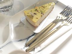 -UNI UNI(环亚凯瑟琳店)