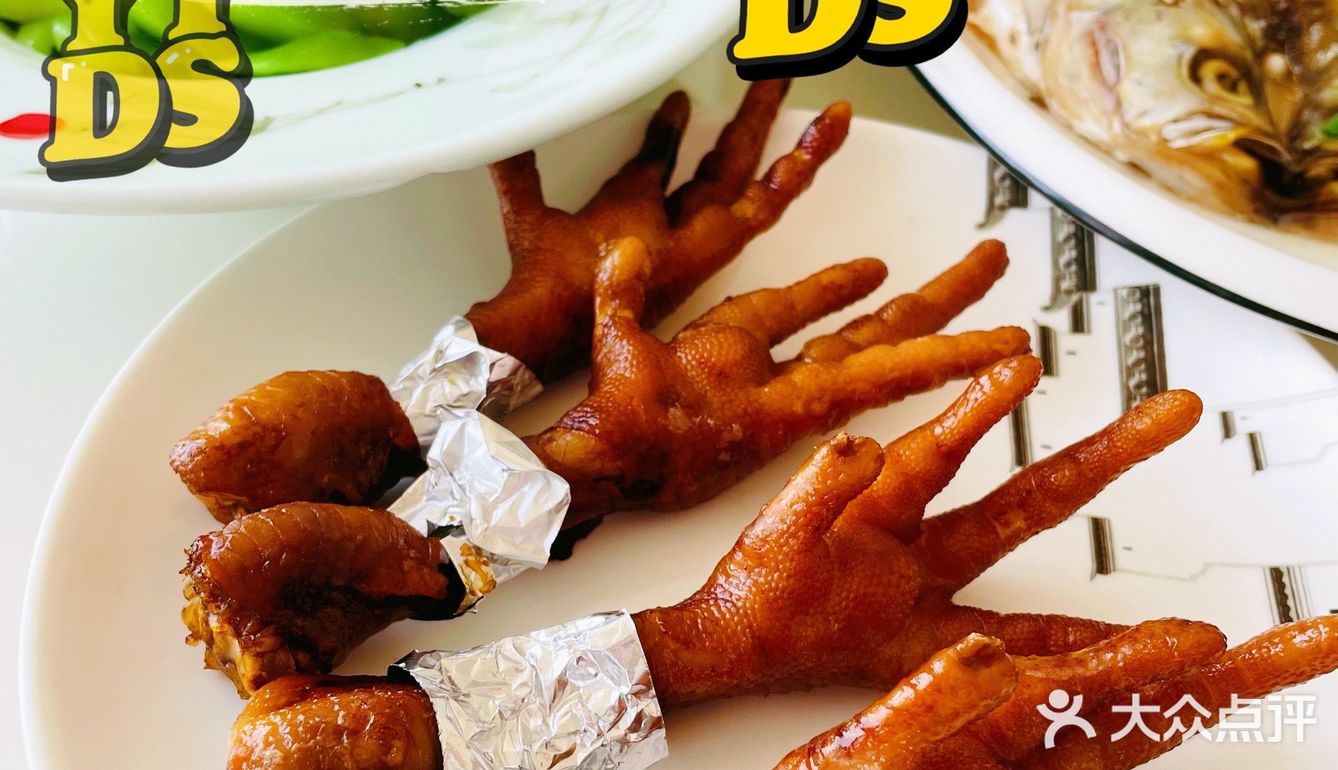 周末觅食记➡️去品鲜村吃大螃蟹咯😋