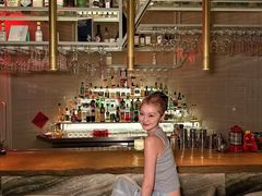 -FOUR PLAY BAR