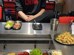 -马路牙子烧烤音乐酒馆(望京店)