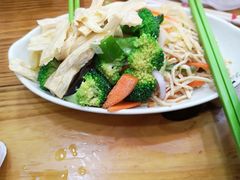 -志权牛肉面(灵山路店)