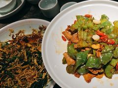 农家小炒肉-李记东北饺子馆·东北菜(欢乐谷店)