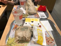 -麦当劳(民盈·国贸城店)