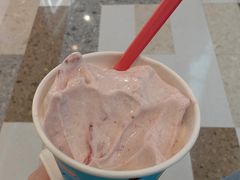 草莓红豆-DQ·蛋糕·冰淇淋(通州万达店)