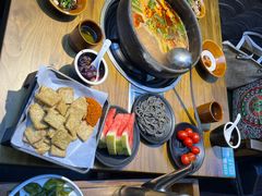 -贵厨酸汤牛肉(花果园国际中心店)