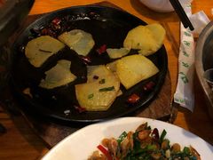 -临江餐馆二楼美食部落