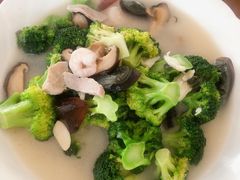 -天桥饭店·特色海鲜(金山嘴渔村店)