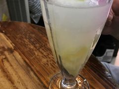 菠萝冰球-沙湾姜埋奶(兴新包店)
