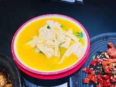 -麻六记(凤凰汇店)