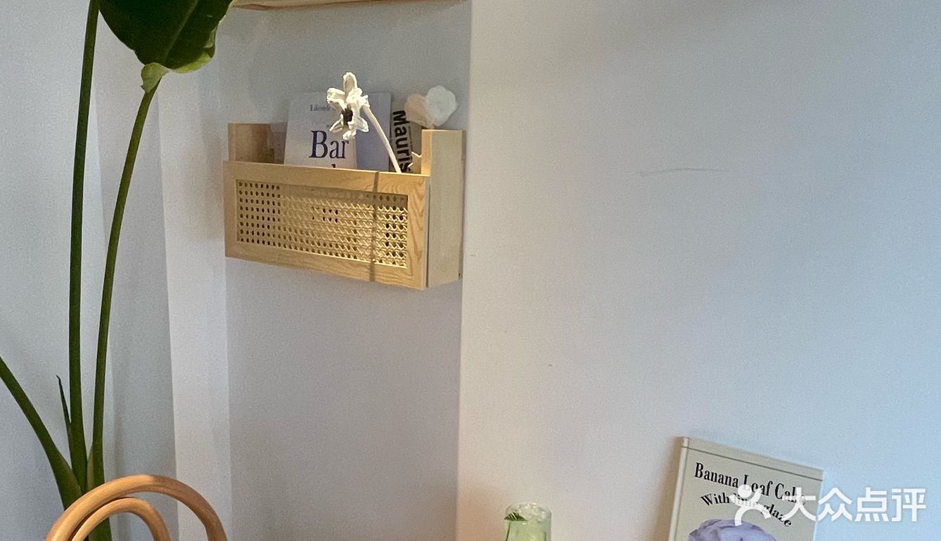 店内好多高中生哦  羡慕了