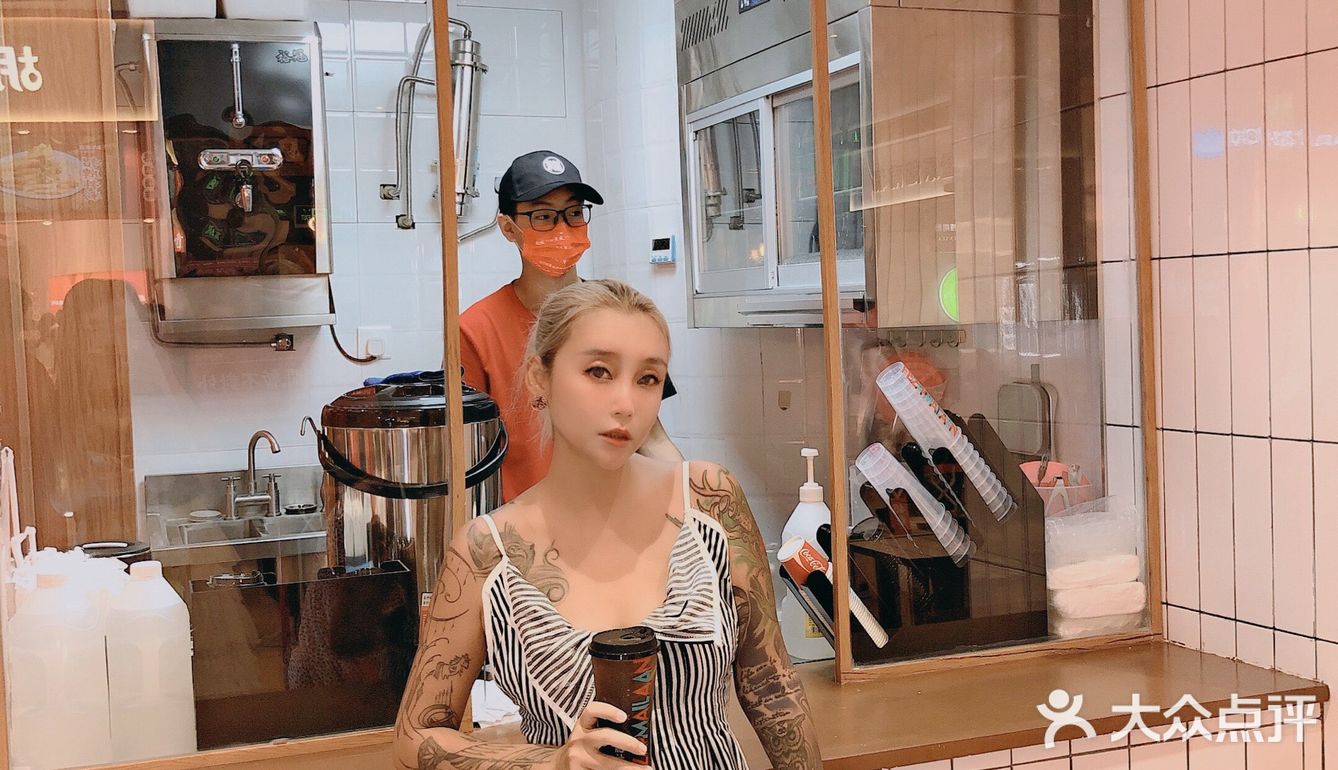 在魔都吃一碗正宗的香港米线难不难？🍜跟我来