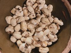 -Cuc Gach Quan Restaurant