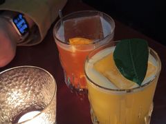 -毛毛虫酒吧