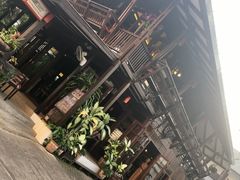 -Dash Teak House