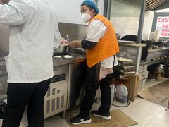 -黄阿姨锅贴大王(万航渡路店)