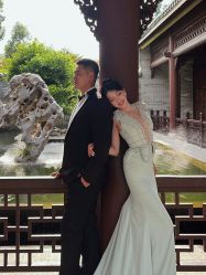 -现代经典婚纱摄影