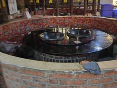 -鱼窝棚柴火铁锅炖(富山屯店)