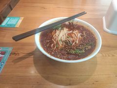 -诚铭记·虾仁汤包·成都小吃(融创店)