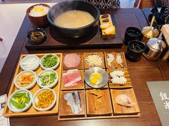 -银米·云南传统过桥米线(双廊黑金冠店)