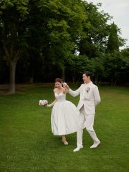 -至臻微拉婚纱摄影