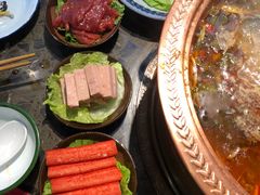 -沪小二炭火蛙锅(淮海中路美食不夜城店)