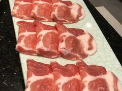 黑毛猪五花肉-猪啊牛呀羊啊铜盘烤肉(正大广场店)