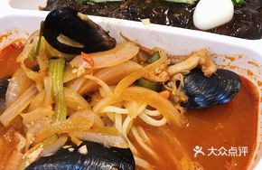 Chili Herb Carp Noodles