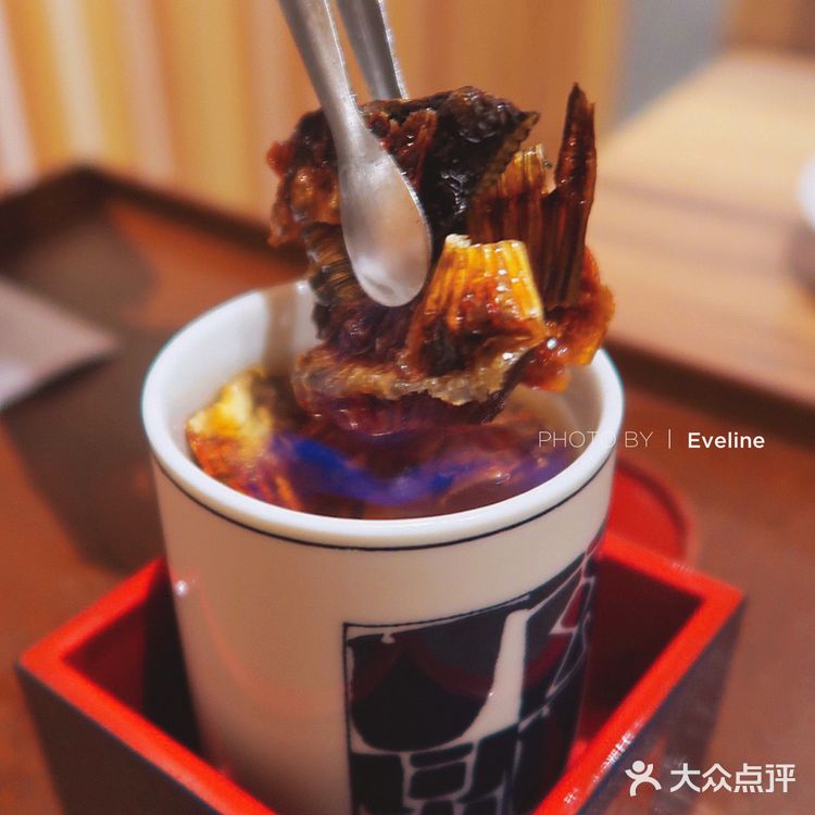 食材口感都不错。「河豚鱼鳍酒」好特别的酒