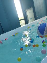 -蓝鲸快乐宝贝婴童游泳馆(南飞鸿十年城店)