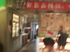 -红九格老火锅(三峡广场店)