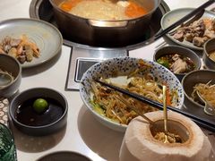 -喃喃椰·糟粕醋·椰子鸡火锅(七堡花园店)