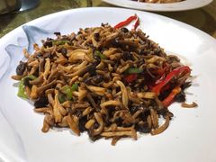 -靠山屯东北农家菜(八龙桥雅苑店)