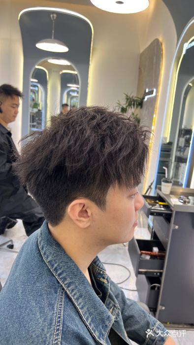 苏奇发型·烫发染发(优越店)图片