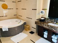 -青岛海尔洲际酒店