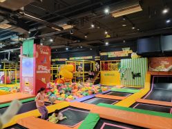 -蹦蹦跳跳(新奥购物中心店)