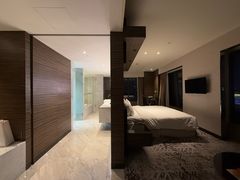 -上海虹桥西郊假日酒店