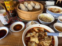 -笑来喜馄饨小笼工坊店(湖滨街店)