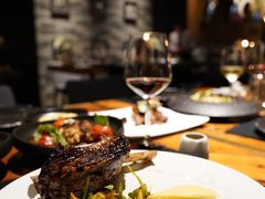 烤肋眼牛排配红酒小洋葱-AZUL by FUEL蓝色·法式酒馆(琶醍店)