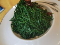 炝拌草原沙葱-德乐海蒙餐