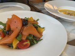 烟熏三文鱼香橙沙拉-at cafe 意大利餐厅(集美店)