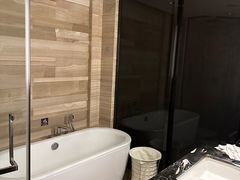 -天津梅江中心皇冠假日酒店