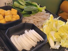-一席地·本地鸡窝·杭帮鸡火锅(萧山银隆百货店)